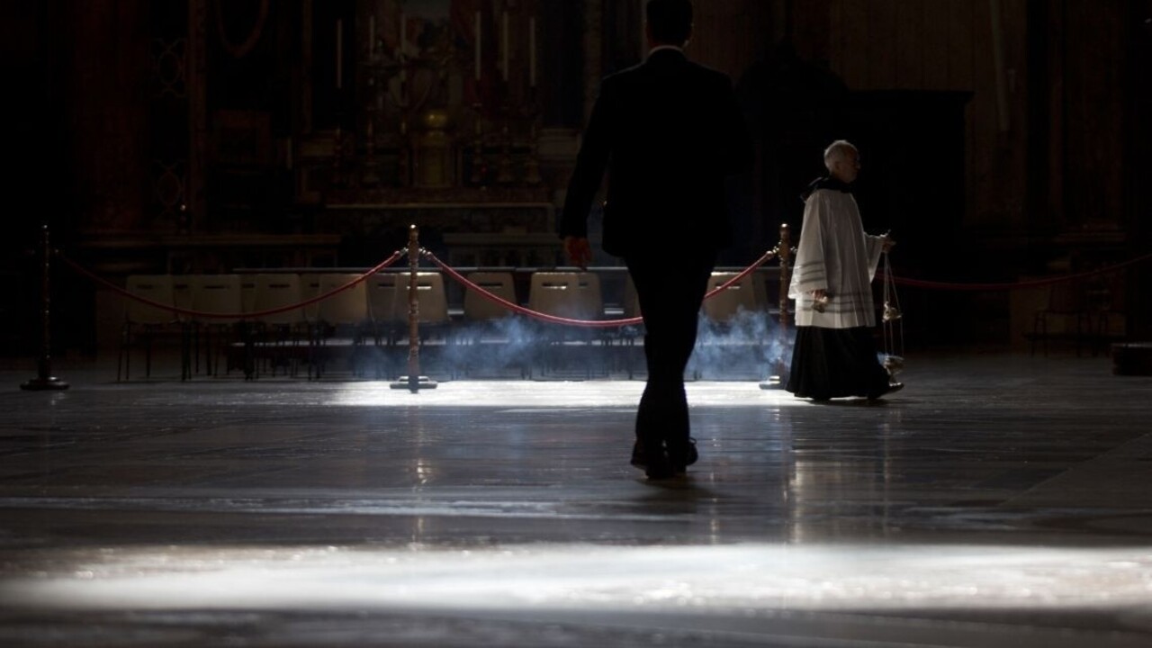 Platy duchovných sa znížia, Vatikán chce zabrániť rušeniu miest