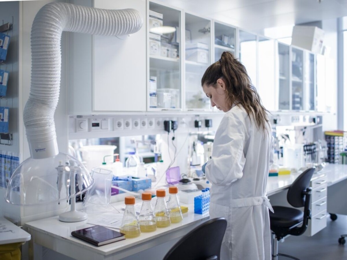 výskum laboratórium vakcína 1140px (TASR/AP)