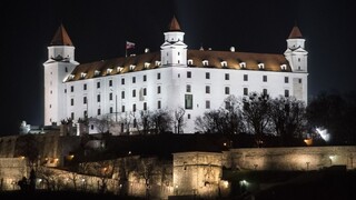 Bratislavský hrad večer zhasne a pripojí sa k Hodine Zeme