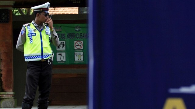 Útočník sa odpálil pred katedrálou počas sviatočnej omše