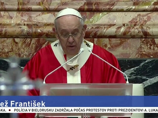 Pápež odslúžil slávnostnú omšu, ľudí vyzval k pomoci chudobným