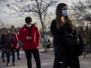 Česi odhalili doteraz nepopísanú mutáciu koronavírusu