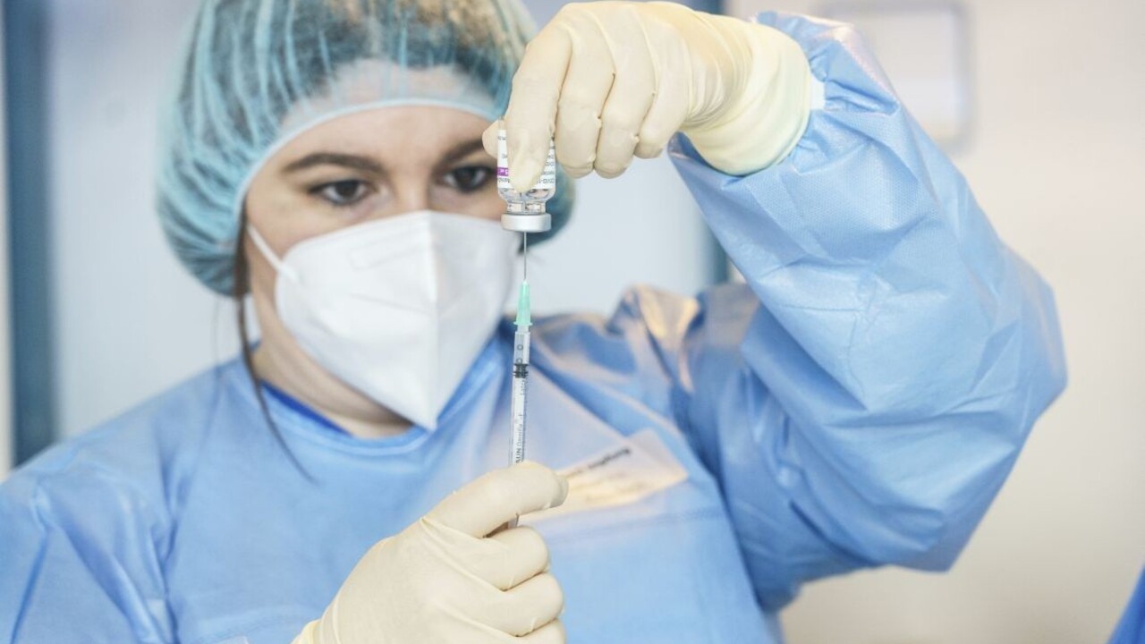 Už prvá dávka vakcíny preukázala u seniorov zvýšenú ochranu