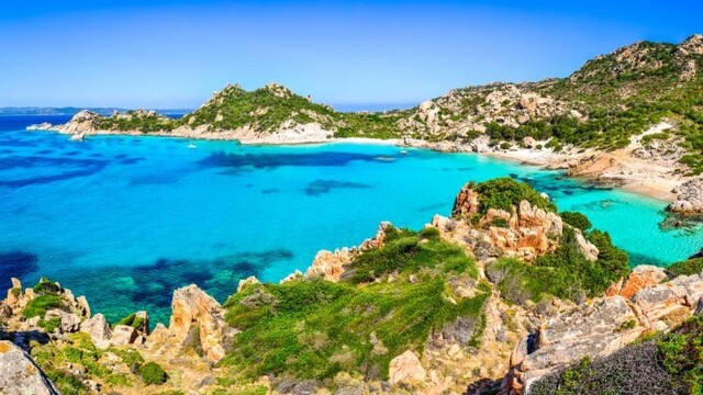 11-sardinia-beautiful-ocean-coastline-beach-panorama-in-maddalena-islands-depositphotos-51024549-xl-2015-uprav_c0a80501-b680-4068.jpg