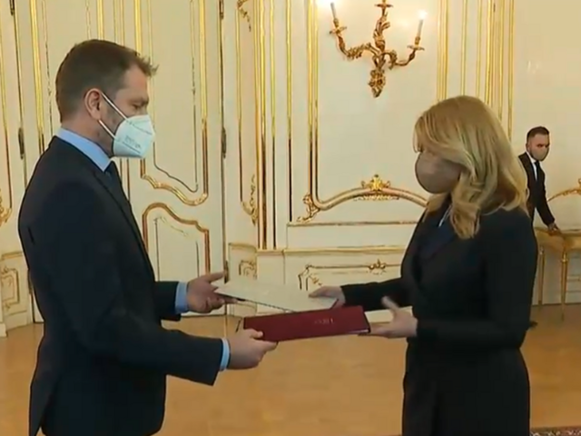 Matovič skončil ako premiér, podal demisiu do rúk prezidentky