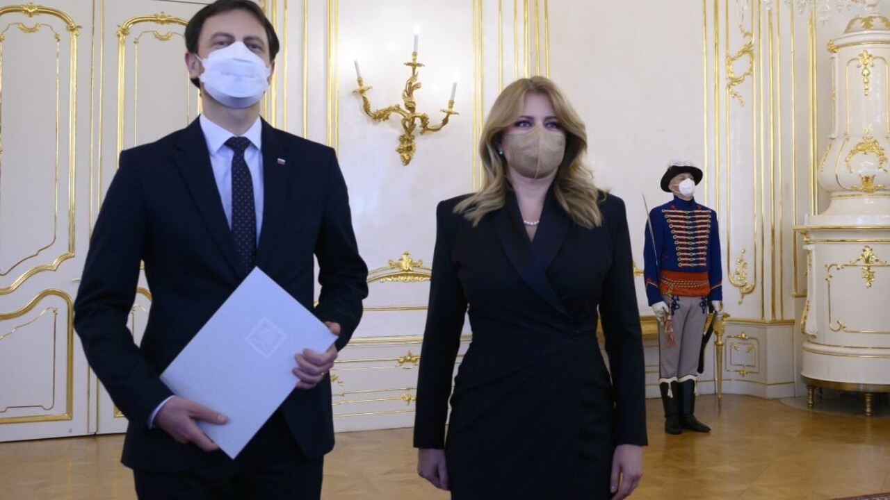 Prezidentka rokovala s Hegerom, má podporu 91 poslancov