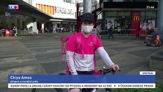 Namiesto dirigovania rozváža jedlo/ Hudobný festival Glyndebourne 2021