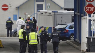 Panika v Prahe, dodávka narazila do aút a zranila viacero ľudí