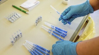 Dodávky vakcín sa zvýšia, dočkáme sa aj vakcín Johnson&Johnson