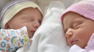 Rodí sa najviac dvojičiek v histórii. Vedci vysvetlili, prečo