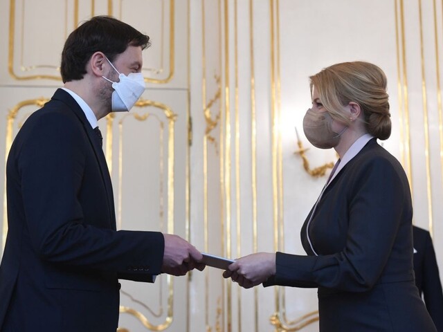 Prezidentka vymenovala novú vládu na čele s Hegerom