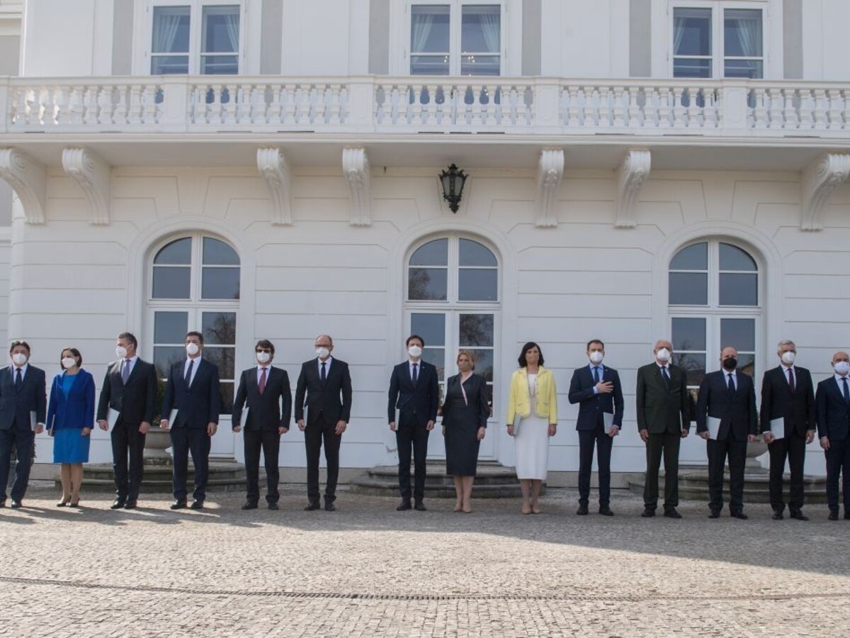 Nová slovenská vláda je vymenovaná, toto sú jej ministri