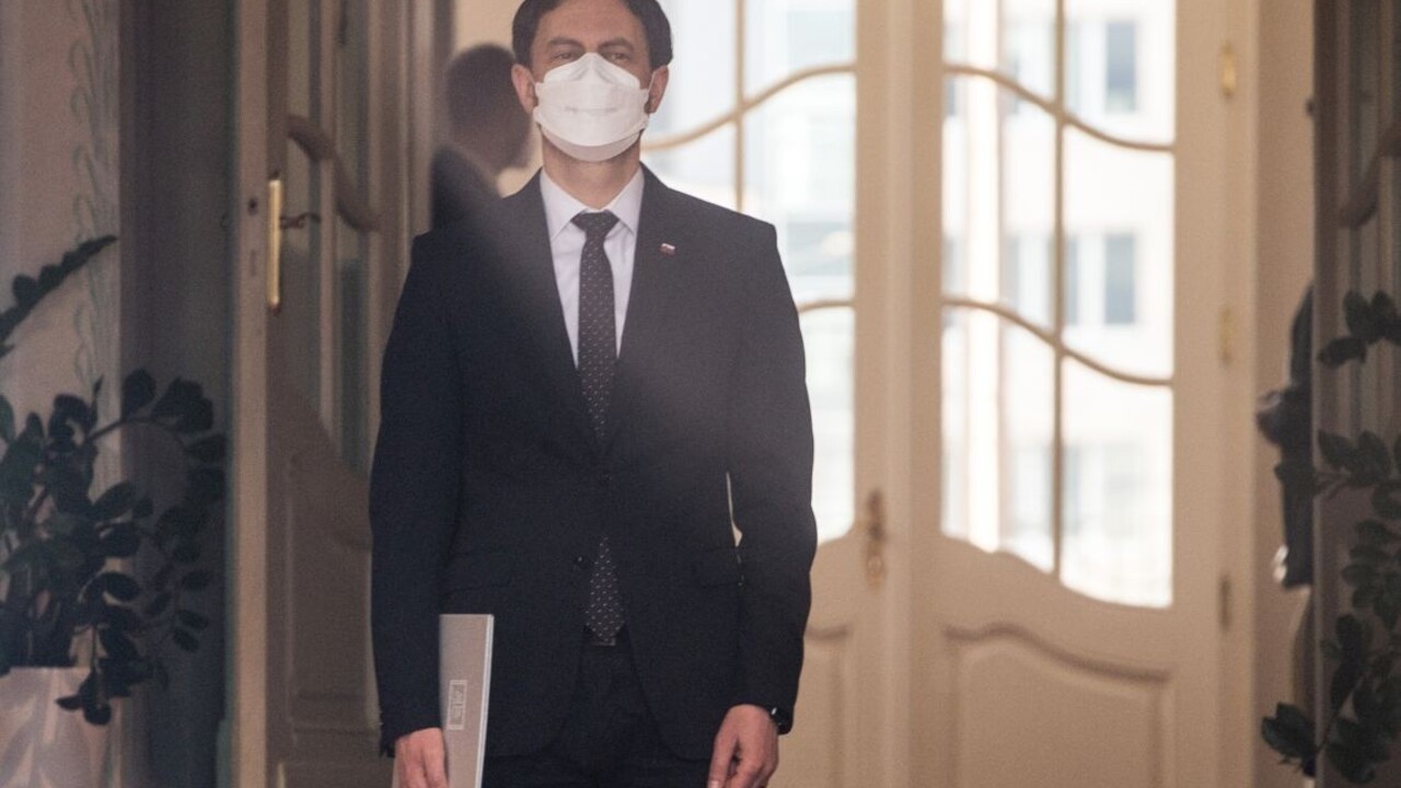 Núdzový stav je signál pre verejnosť, uviedol nový premiér v pléne