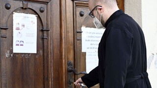 Bohoslužby sú iba online, o stretnutie s kňazom treba požiadať