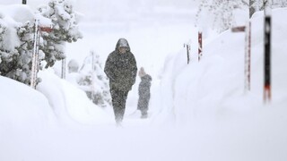 Prešov zasiahlo bláznivé počasie. Napadlo asi desať centimetrov snehu