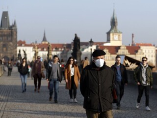 Na rokovaní vlády skolabovala česká hlavná hygienička