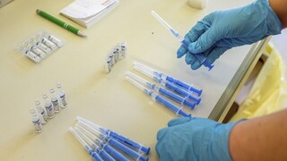 Očkovací podfukári: Systém na rezerváciu vakcíny oklamali stovky ľudí