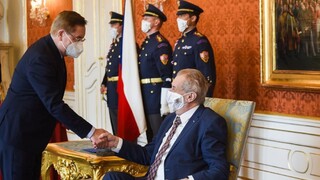 Česko má nového ministra zdravotníctva, Zeman kritizoval jeho predchodcu