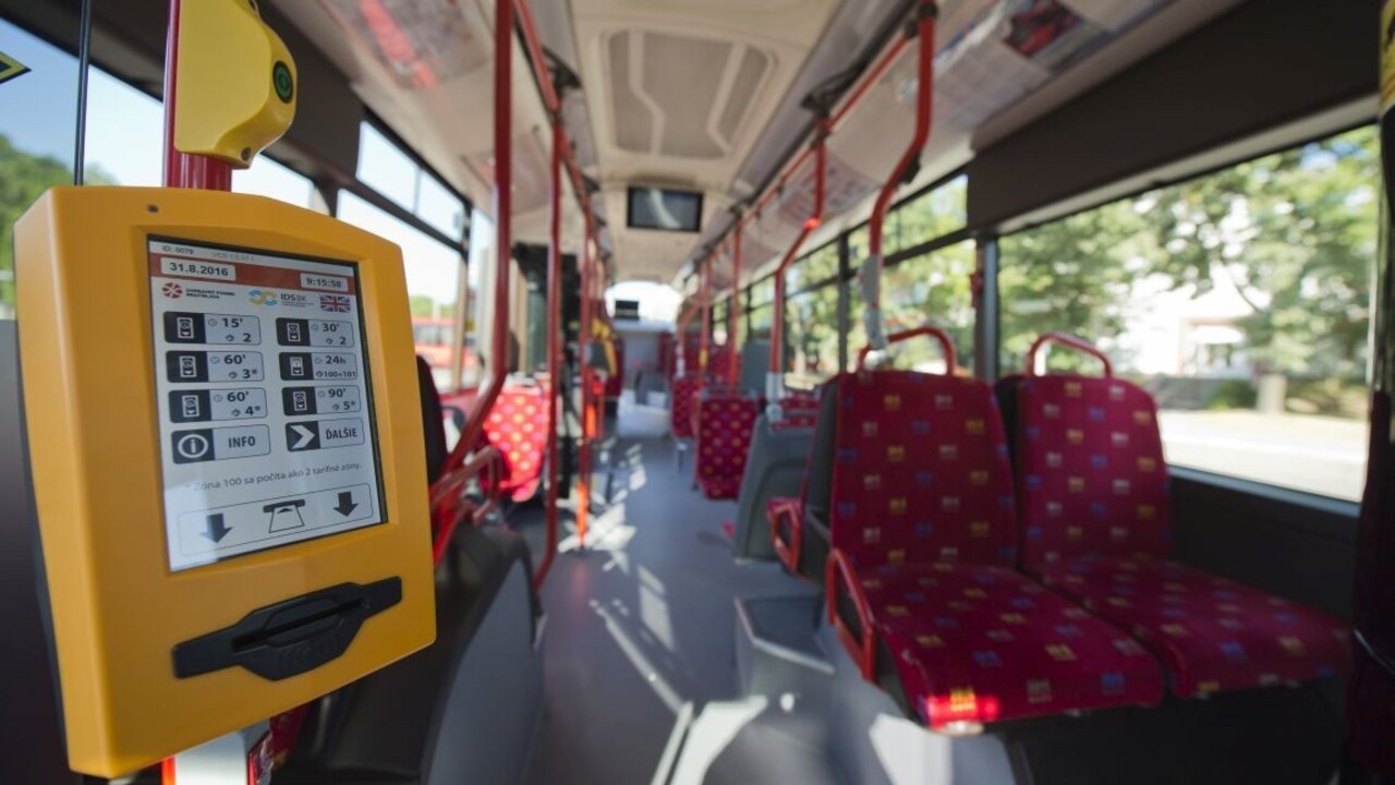 Vallo vysvetlil, prečo zdražia lístky, a komu úprava pomôže