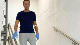 Navaľnyj trpí stratou citu v nohách, podľa právnika má vyskočené platničky