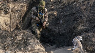 Ukrajinská armáda prechádza v niektorých oblastiach do protiútoku, uviedol Pentagón