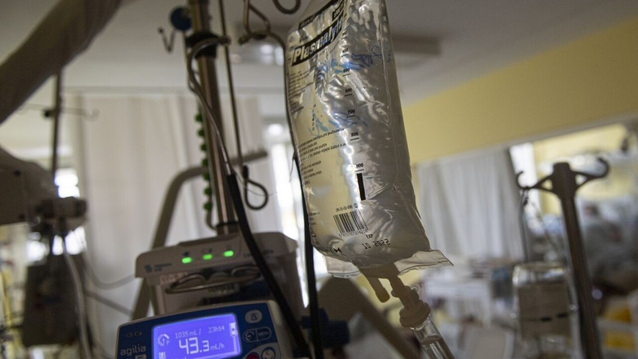 Unikátna operácia zachránila život pacientke po koronavíruse