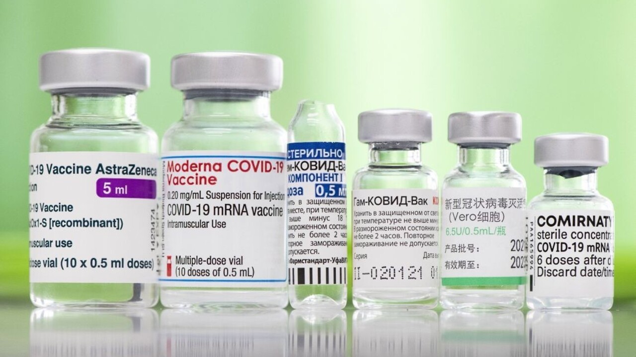 Slovensko eviduje viac ako 100 závažných reakcií na vakcíny