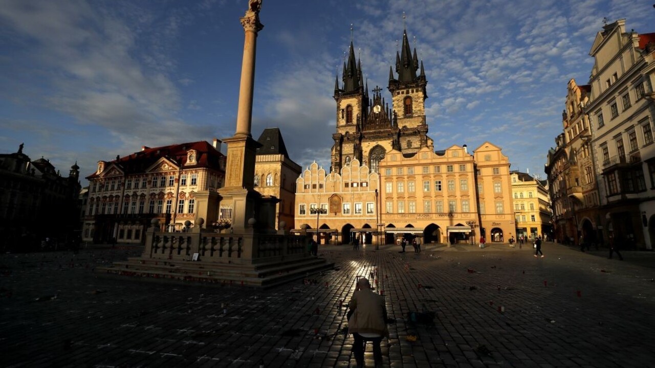 V Česku prvý raz od septembra pribudlo menej ako 1000 nakazených