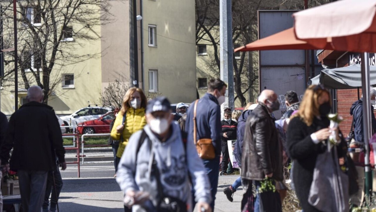 Sme v kritickom bode pandémie, vyhlásili odborníci z WHO