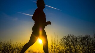 Česko pomaly uvoľňuje. Vonku sa už môže športovať vo dvojiciach