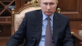 Zelenský tvrdí, že chce hovoriť s Putinom. Kremeľ o ničom nevie