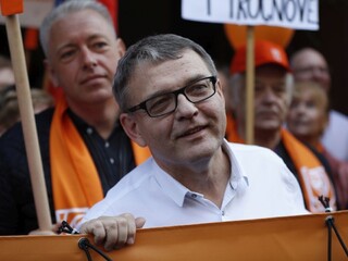 Česi hľadajú ministra zahraničia, najhorúcejší kandidát kritizuje Babiša aj Zemana
