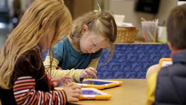 Online vzdelávanie trvá už pridlho, depresie majú aj 6-ročné deti