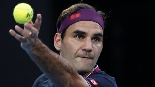 Federer sa vráti na kurty. Je odhodlaný, aj keď podstúpil tri operácie kolena
