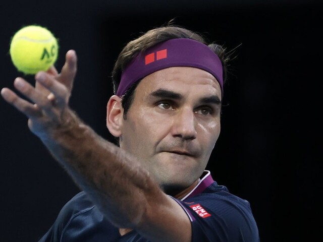 Federer sa vráti na kurty. Je odhodlaný, aj keď podstúpil tri operácie kolena
