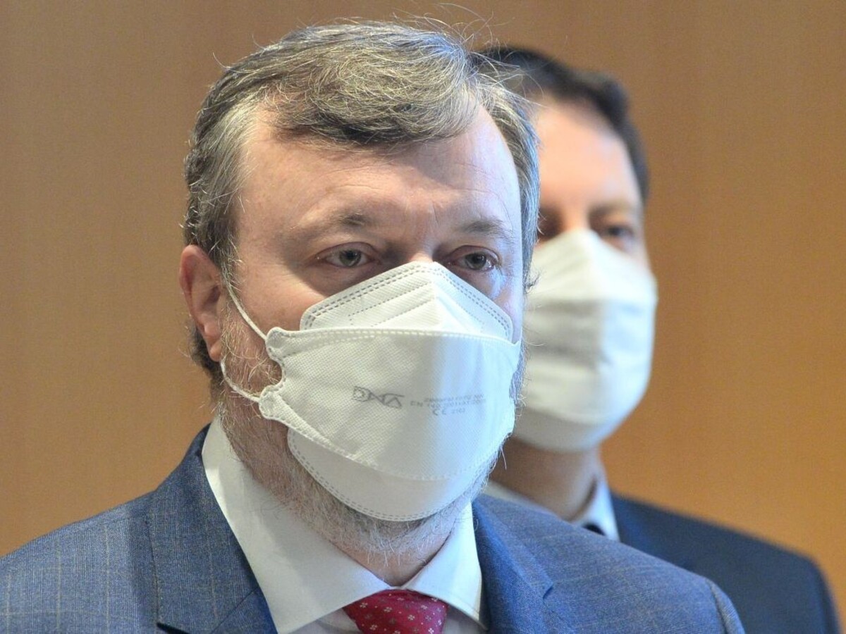 Krajniak sa bude pýtať na Sputnik. Podľa neho by sa ním mohlo očkovať