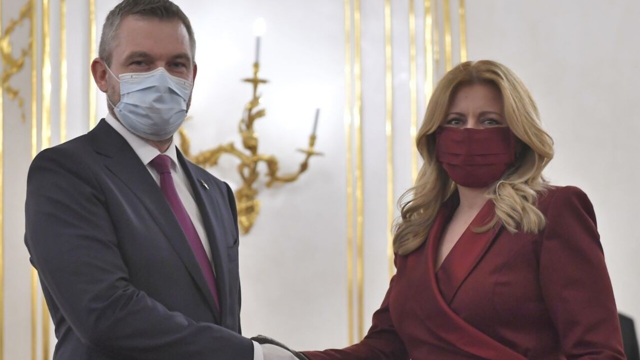 Hlas žiada zverejniť zmluvu o Sputniku, obrátil sa na prezidentku