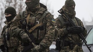 Ukrajina začala blízko hraníc s Ruskom protiteroristické manévre