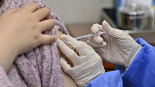 Menej zákazov pre zaočkovaných. Švédsko zmierni opatrenia