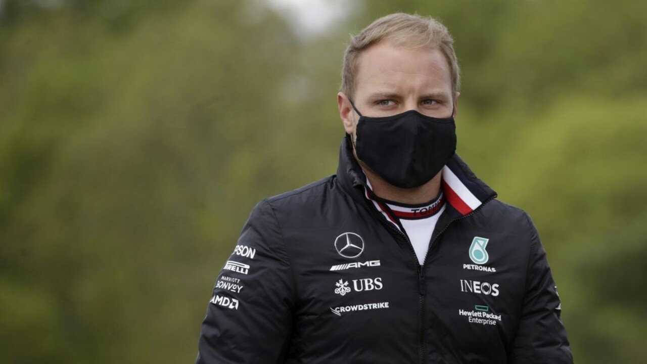 Bottas si pre seba uchmatol oba tréningy pred pretekmi v Imole