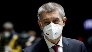 Strany stojace proti ANO žiadajú výraznejší zásah voči Kremľu