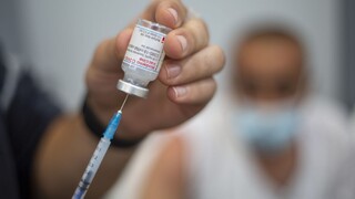 Izrael sa vracia k bežnému životu, pre zaočkovanosť sú rúška nepovinné