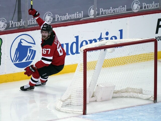 NHL: Studenič strelil prvý gól v lige, Jersey to na výhru nestačilo
