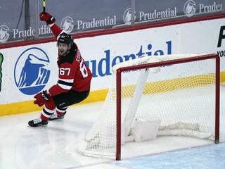 NHL: Studenič strelil prvý gól v lige, Jersey to na výhru nestačilo