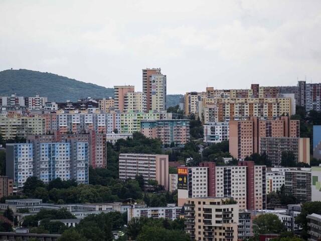 Ponuka bývania je veľmi slabá, ceny novostavieb rekordne rástli