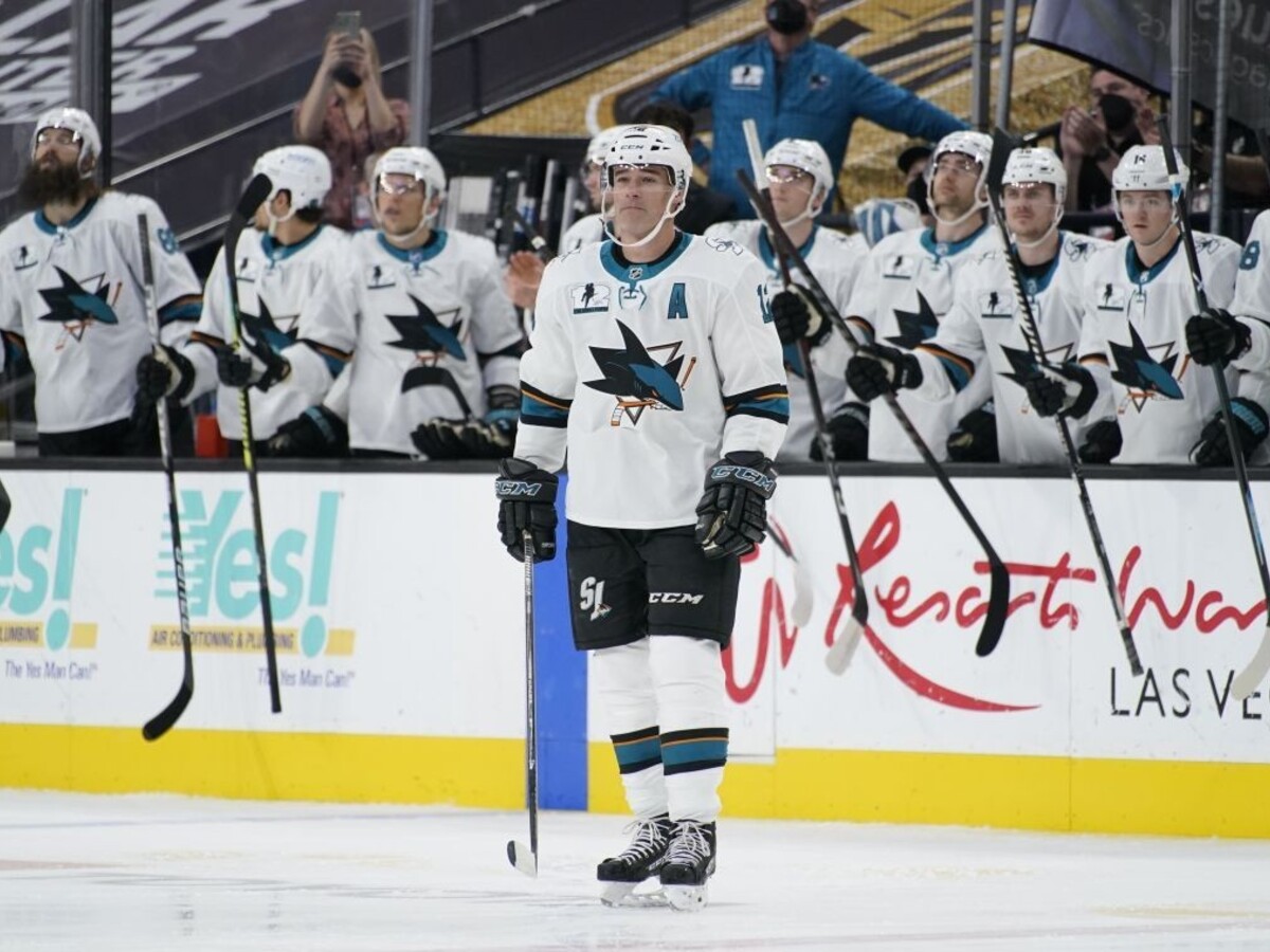 NHL: Sekera zdolal Pánika. Marleau nastúpil na 1768. zápas v súťaži