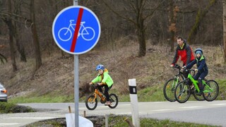 Novela zákona zabezpečí väčšiu bezpečnosť cyklistov na cestách