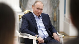 Na provokácie odpovieme tvrdo a rýchlo, varoval Putin Západ