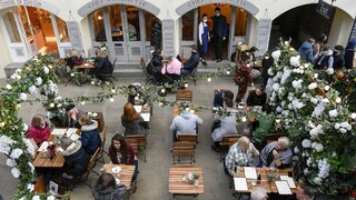 Belgicko uvoľňuje protipandemické opatrenia. Nevyžaduje už ani covidpas