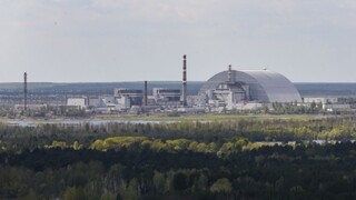 Rusi v Černobyle kopali zákopy. Z oblasti odišli zrejme pre choroby z ožiarenia